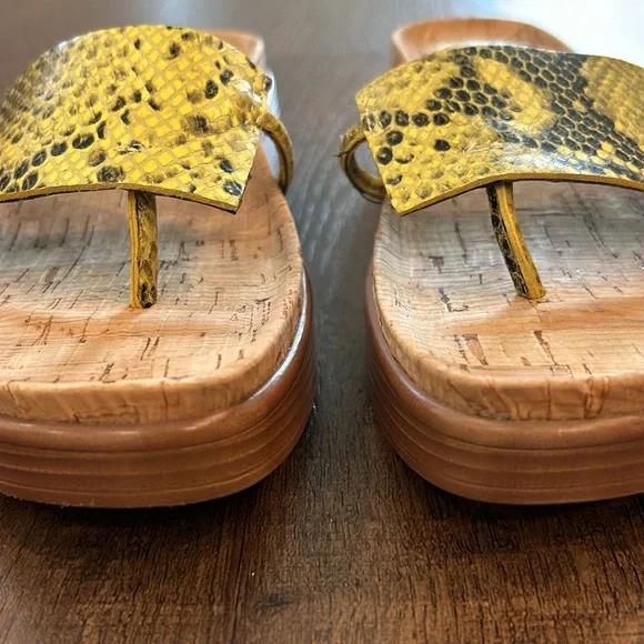 Donald J. Pliner Fifi Snake Print sandals - Picture 2 of 8